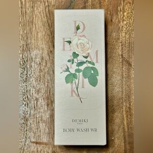 DEMIKI Body Wash (White Rose) set /2 NIB